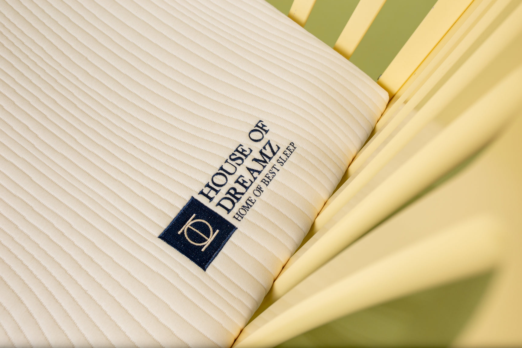 House Of Dreamz - Otroško ležišče iz naravnega lateksa 0 - 12 mesecev - House Of Dreamz